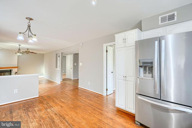 262 HUNTERS RIDGE RD, Lutherville Timonium, MD 21093