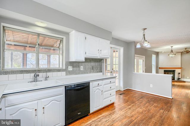 262 HUNTERS RIDGE RD, Lutherville Timonium, MD 21093