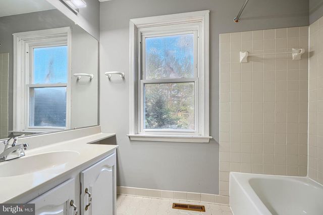 262 HUNTERS RIDGE RD, Lutherville Timonium, MD 21093