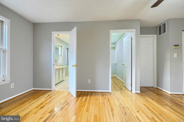 262 HUNTERS RIDGE RD, Lutherville Timonium, MD 21093