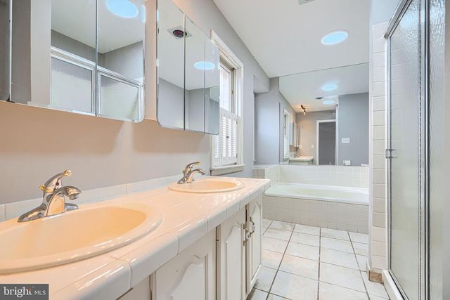 262 HUNTERS RIDGE RD, Lutherville Timonium, MD 21093