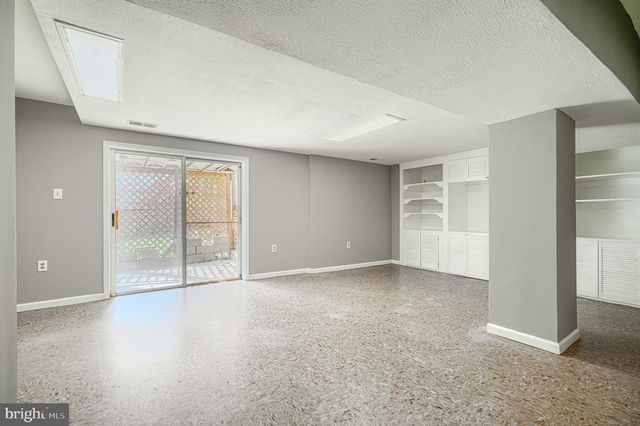 262 HUNTERS RIDGE RD, Lutherville Timonium, MD 21093