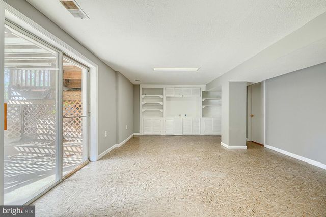 262 HUNTERS RIDGE RD, Lutherville Timonium, MD 21093