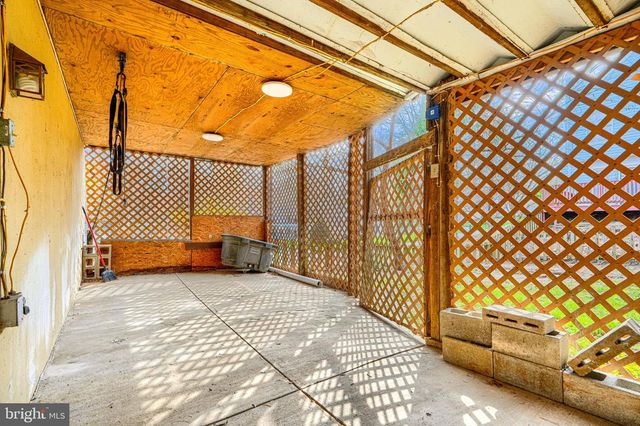 262 HUNTERS RIDGE RD, Lutherville Timonium, MD 21093