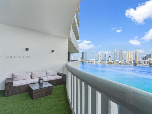 3000 Island Blvd 1501, Aventura, FL 33160