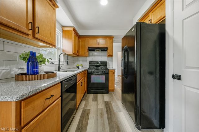 3454 Monticello Boulevard, Cleveland Heights, OH 44121