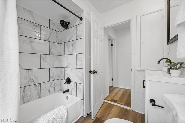 3454 Monticello Boulevard, Cleveland Heights, OH 44121