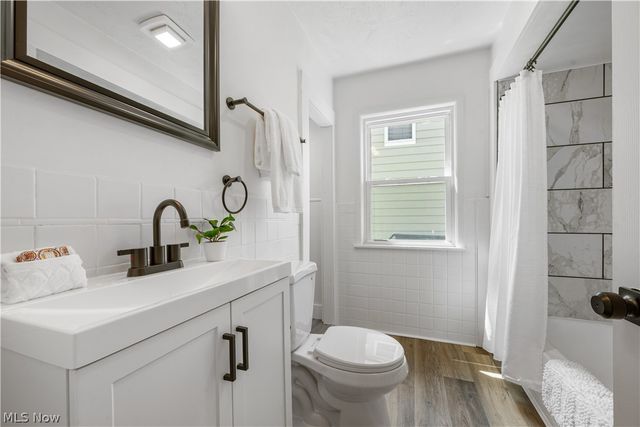 3454 Monticello Boulevard, Cleveland Heights, OH 44121