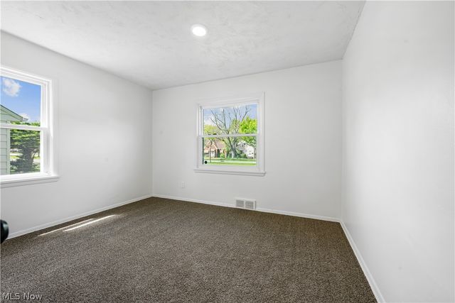 3454 Monticello Boulevard, Cleveland Heights, OH 44121