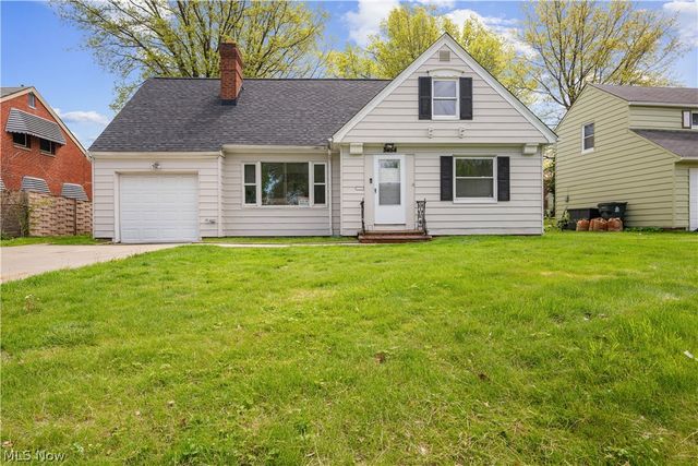 3454 Monticello Boulevard, Cleveland Heights, OH 44121