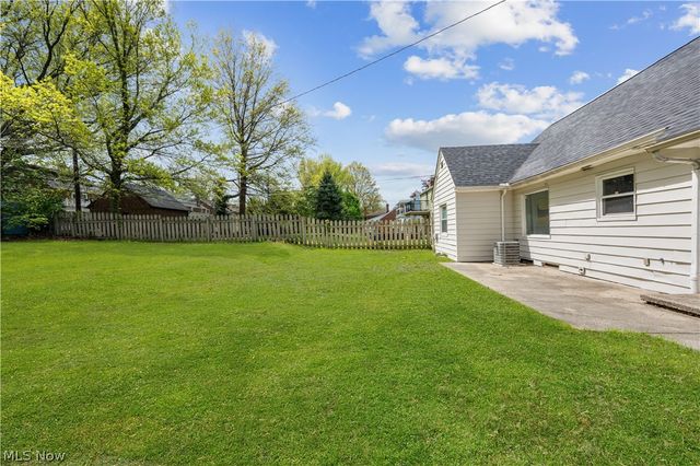 3454 Monticello Boulevard, Cleveland Heights, OH 44121