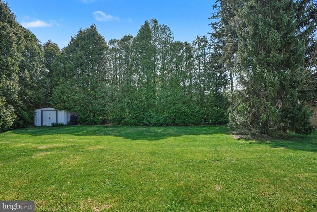 48 KENSINGTON DR, Camp Hill, PA 17011