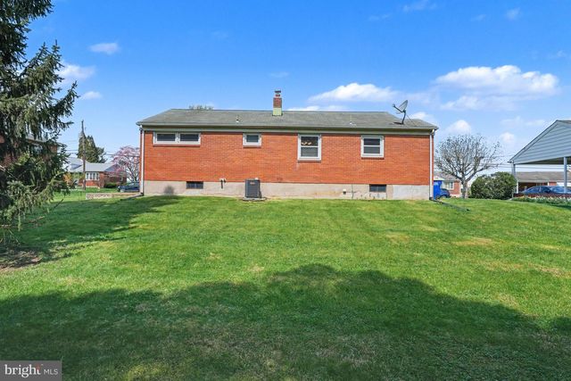 48 KENSINGTON DR, Camp Hill, PA 17011