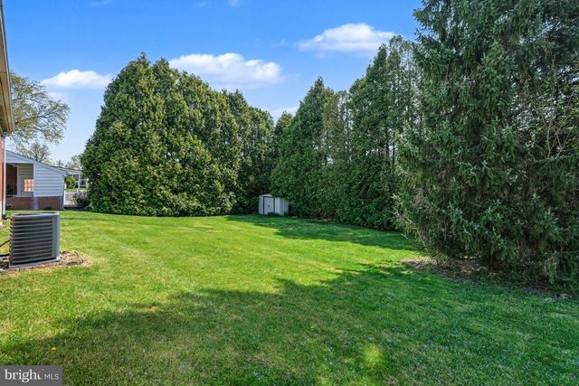 48 KENSINGTON DR, Camp Hill, PA 17011