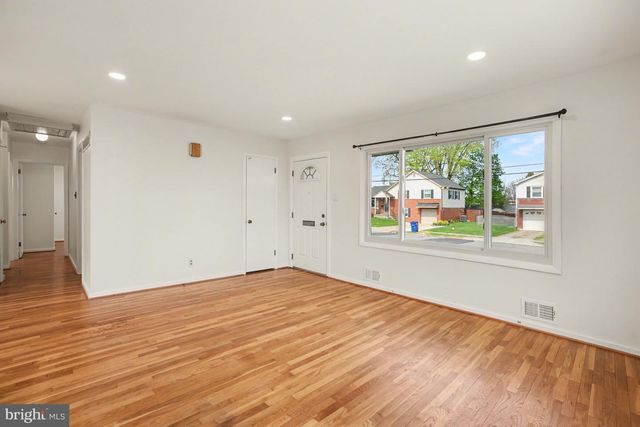48 KENSINGTON DR, Camp Hill, PA 17011