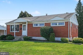 48 KENSINGTON DR, Camp Hill, PA 17011