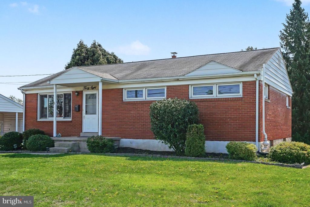 48 KENSINGTON DR, Camp Hill, PA 17011