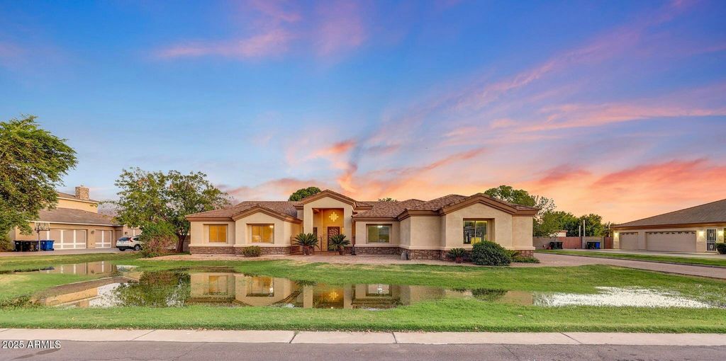 2223 E VIRGINIA Street, Mesa, AZ 85213