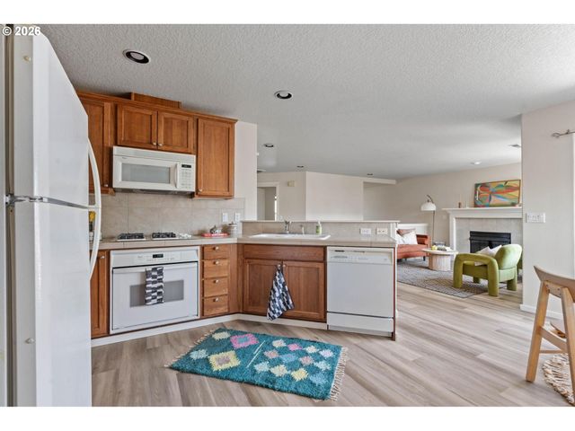 7102 Ne STONEWATER St, Hillsboro, OR 97124
