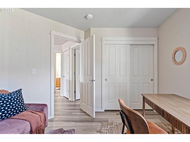 7102 Ne STONEWATER St, Hillsboro, OR 97124