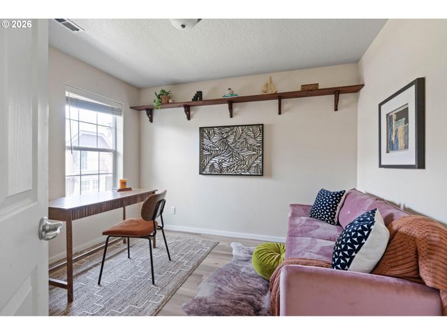 7102 Ne STONEWATER St, Hillsboro, OR 97124