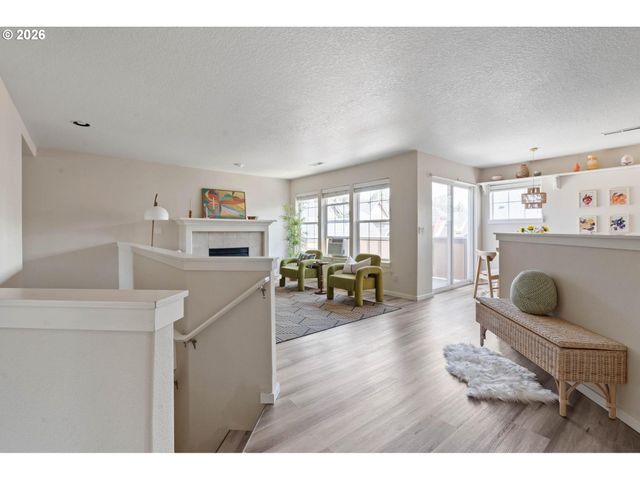 7102 Ne STONEWATER St, Hillsboro, OR 97124