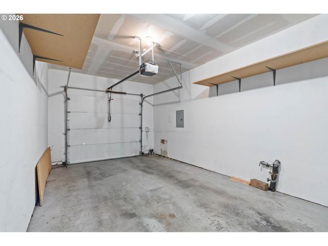 7102 Ne STONEWATER St, Hillsboro, OR 97124