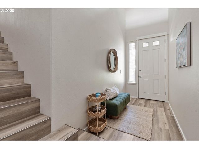7102 Ne STONEWATER St, Hillsboro, OR 97124