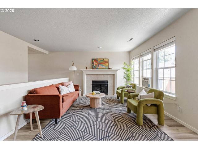 7102 Ne STONEWATER St, Hillsboro, OR 97124