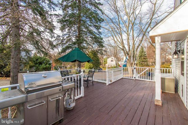 301 CENTRAL AVE, Hatboro, PA 19040