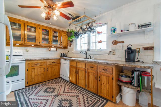 301 CENTRAL AVE, Hatboro, PA 19040