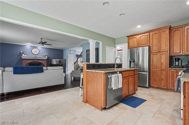 2541 Turf Paradise Drive, Stow, OH 44224