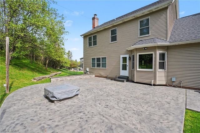 2541 Turf Paradise Drive, Stow, OH 44224