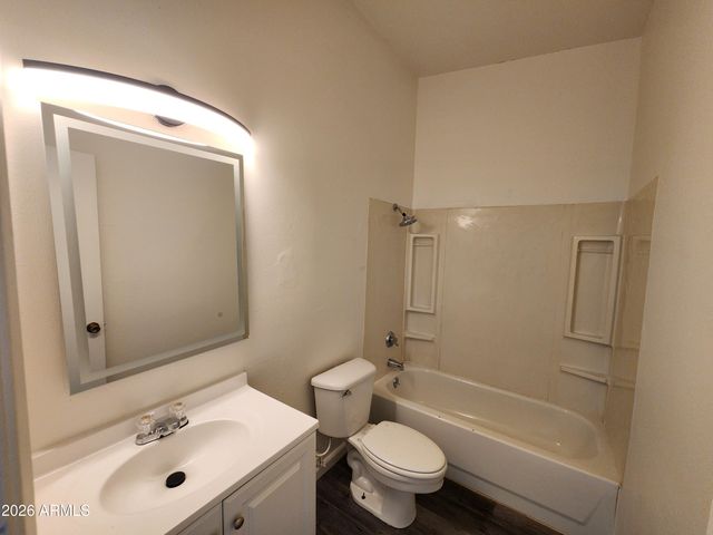 2140 W HEATHERBRAE Drive 1, Phoenix, AZ 85015