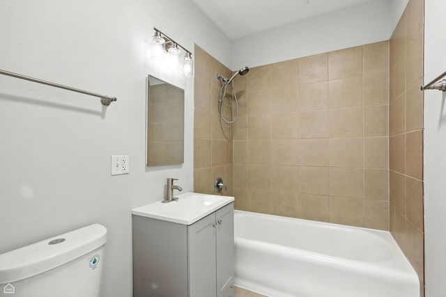 1648 East Avenue 2E, Berwyn, IL 60402