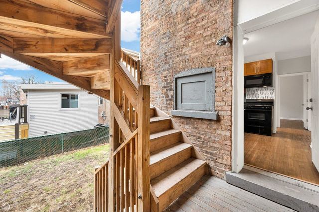 1648 East Avenue 2E, Berwyn, IL 60402