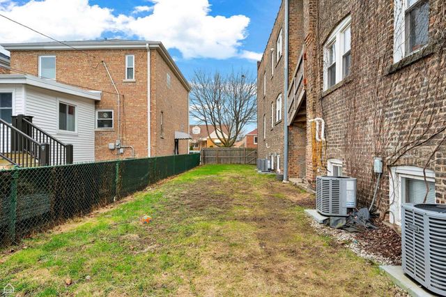 1648 East Avenue 2E, Berwyn, IL 60402