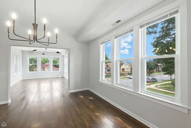 1648 East Avenue 2E, Berwyn, IL 60402