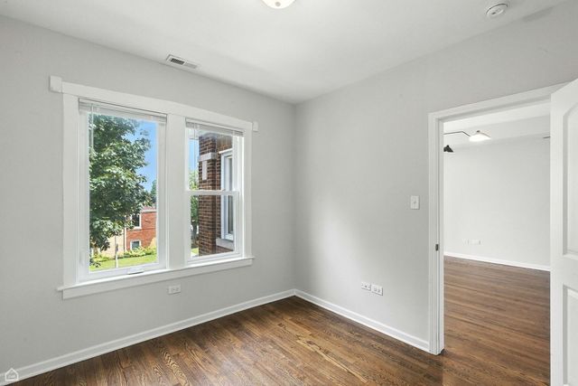 1648 East Avenue 2E, Berwyn, IL 60402