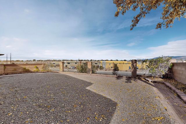 11835 Native Dancer Road SE, Albuquerque, NM 87123