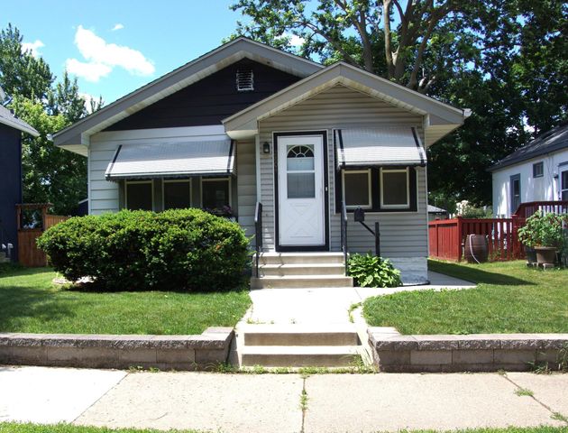 2804 37th Avenue S, Minneapolis, MN 55406