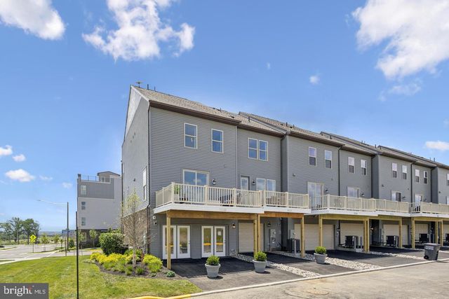 8963 KATHERINE JOHNSON AVENUE, Manassas, VA 20109