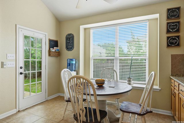 305 HILTON DR, Cibolo, TX 78108