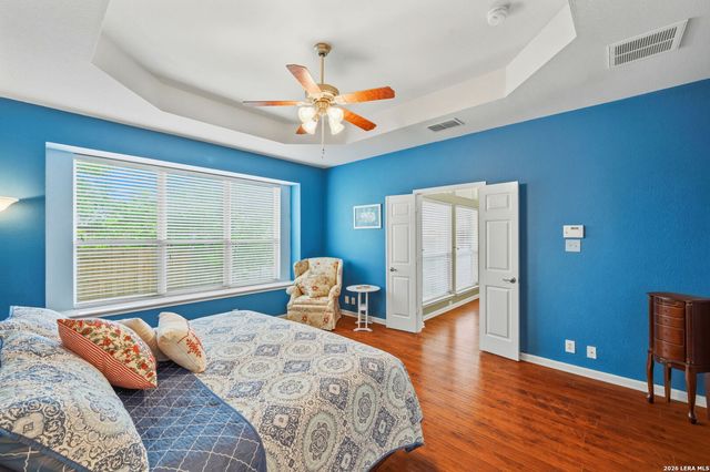 305 HILTON DR, Cibolo, TX 78108