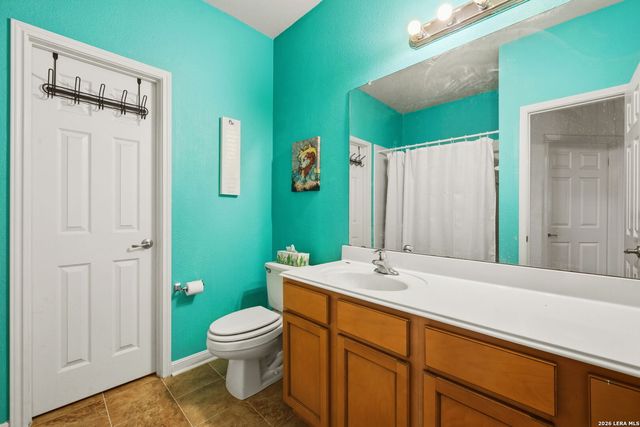 305 HILTON DR, Cibolo, TX 78108