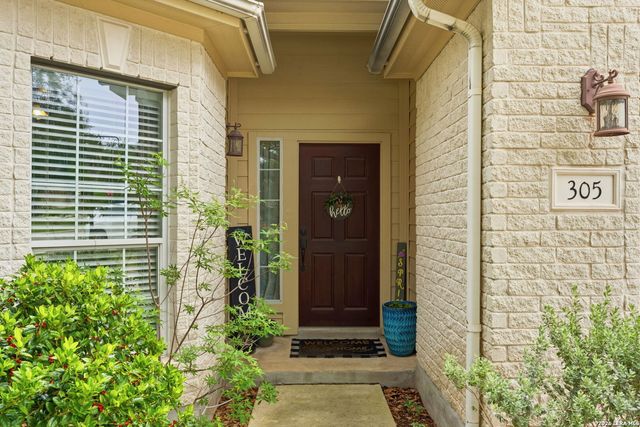305 HILTON DR, Cibolo, TX 78108