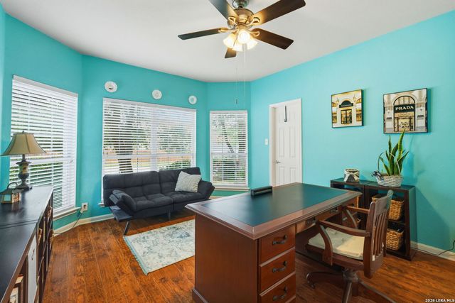 305 HILTON DR, Cibolo, TX 78108