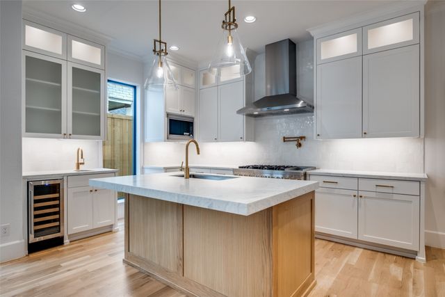 3605 McFARLIN Boulevard, University Park, TX 75205