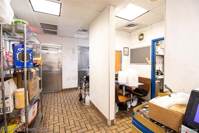 17431 Dix Road, Melvindale, MI 48122