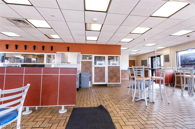 17431 Dix Road, Melvindale, MI 48122